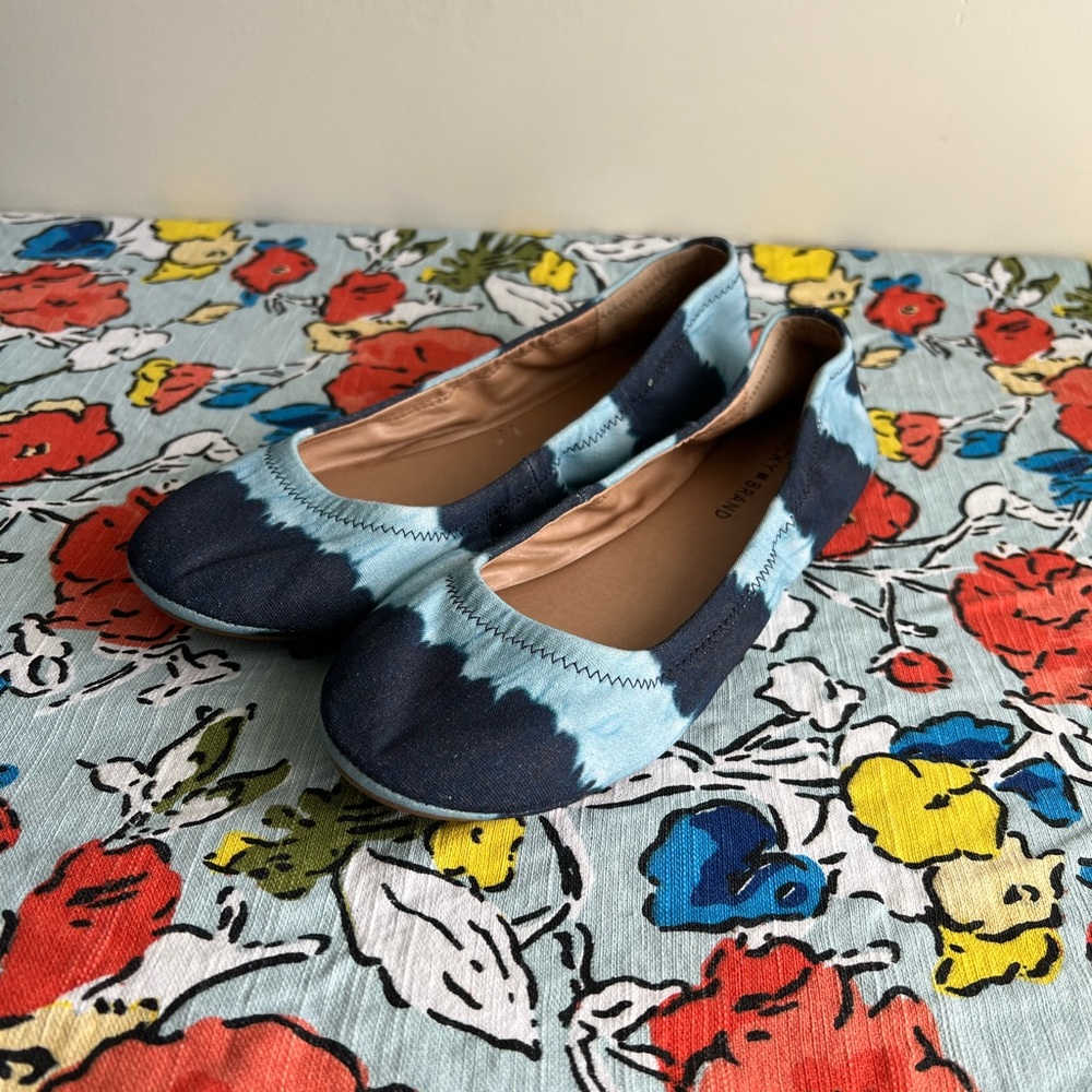 NWOT Lucky Brand Tie Dye Flats
